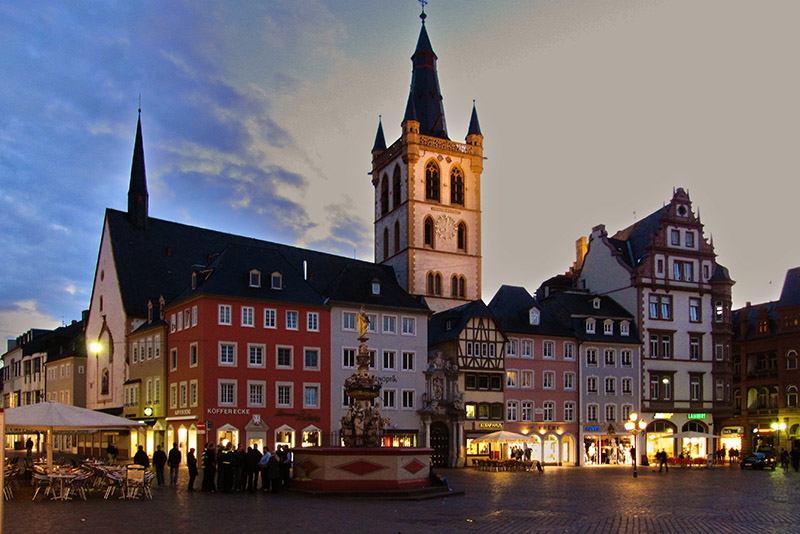 Hauptmarkt am Abend - Trier